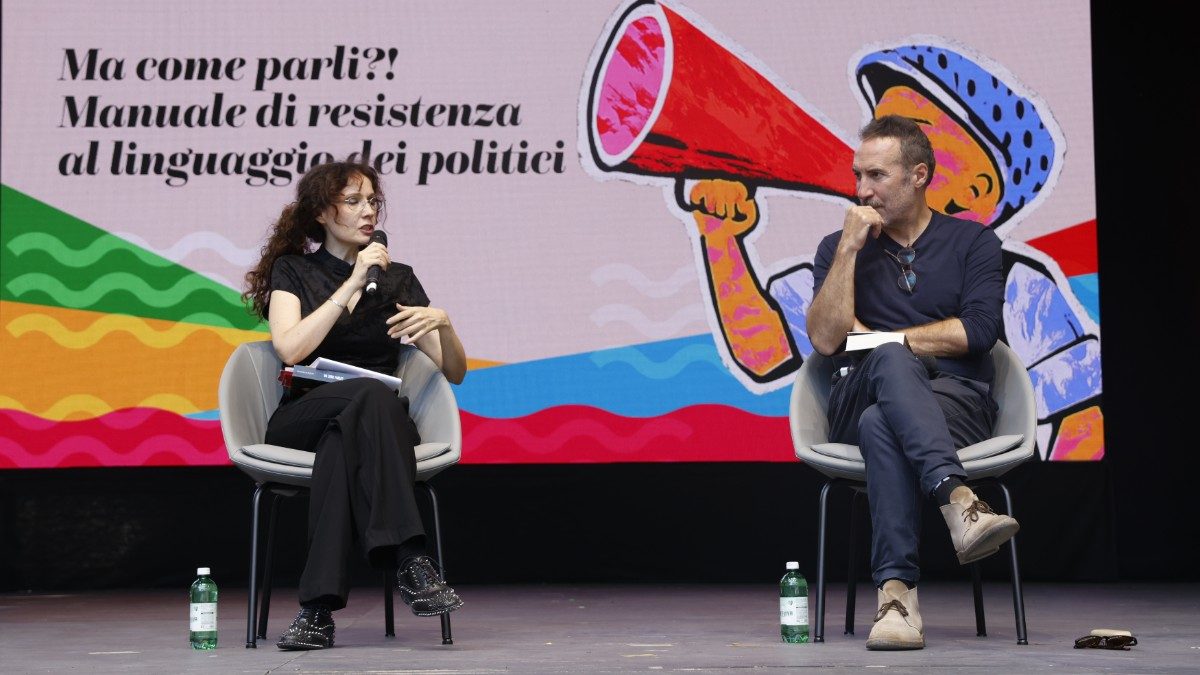 “Ma come parli?! Manuale di resistenza al linguaggio dei politici” con Daniela Raineri e Luca Sommi