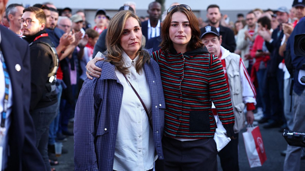 « Il a reçu tellement d’amour ici » : les images de l’hommage à Éric Roy avant Brest-PSG
