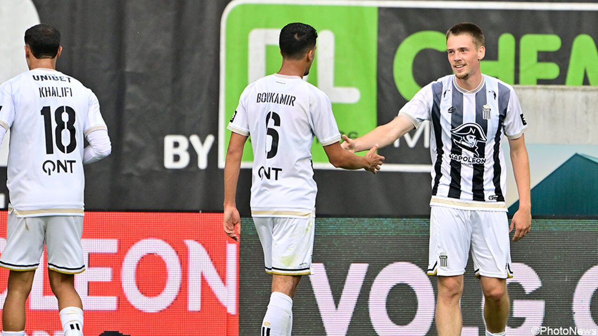 LIVE: Charleroi gaat met voorsprong de rust in, wat kan Zulte Waregem in tweede helft?