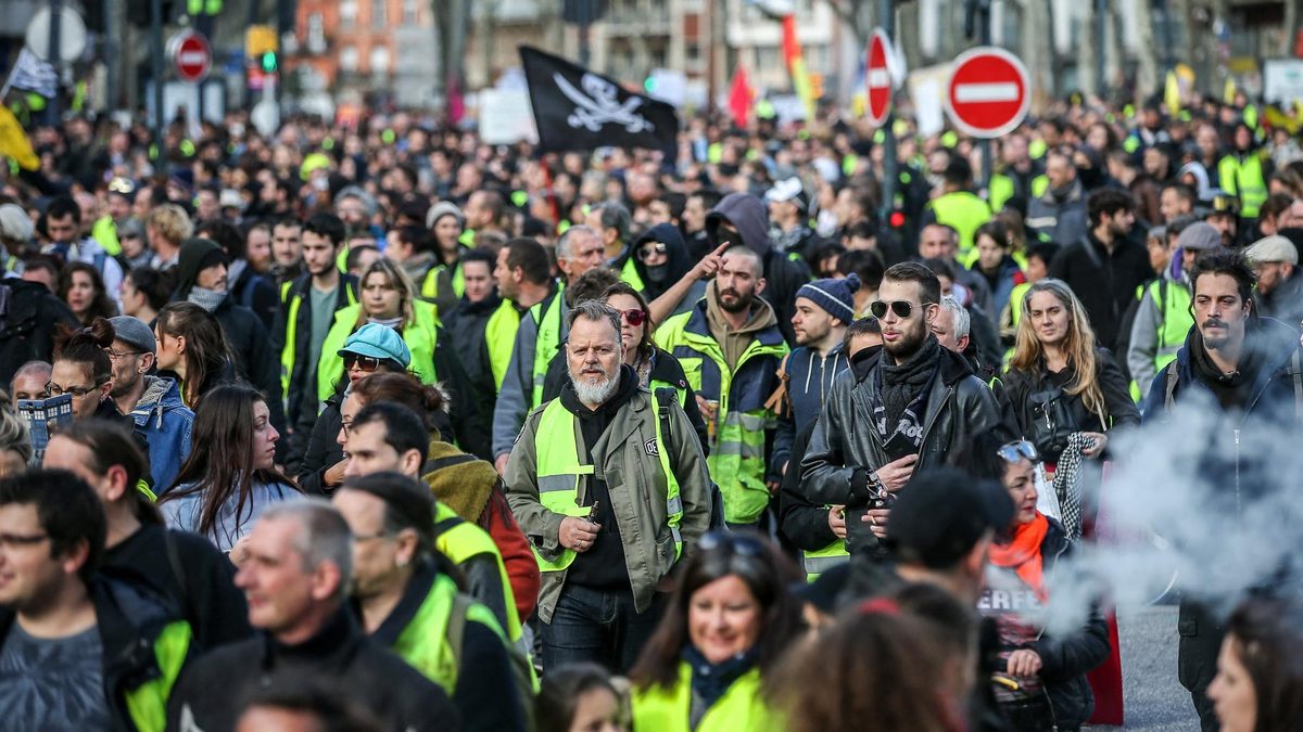 L’hypothétique retour des gilets jaunes laisse les politiques perplexes
