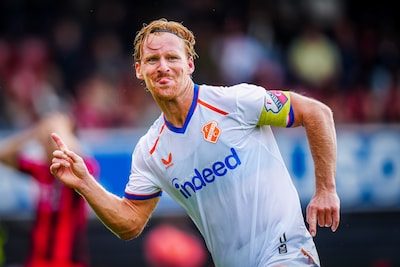Ontlading bij FC Utrecht: De Wit zorgt tegen Excelsior in extremis voor eerste zege van het seizoen