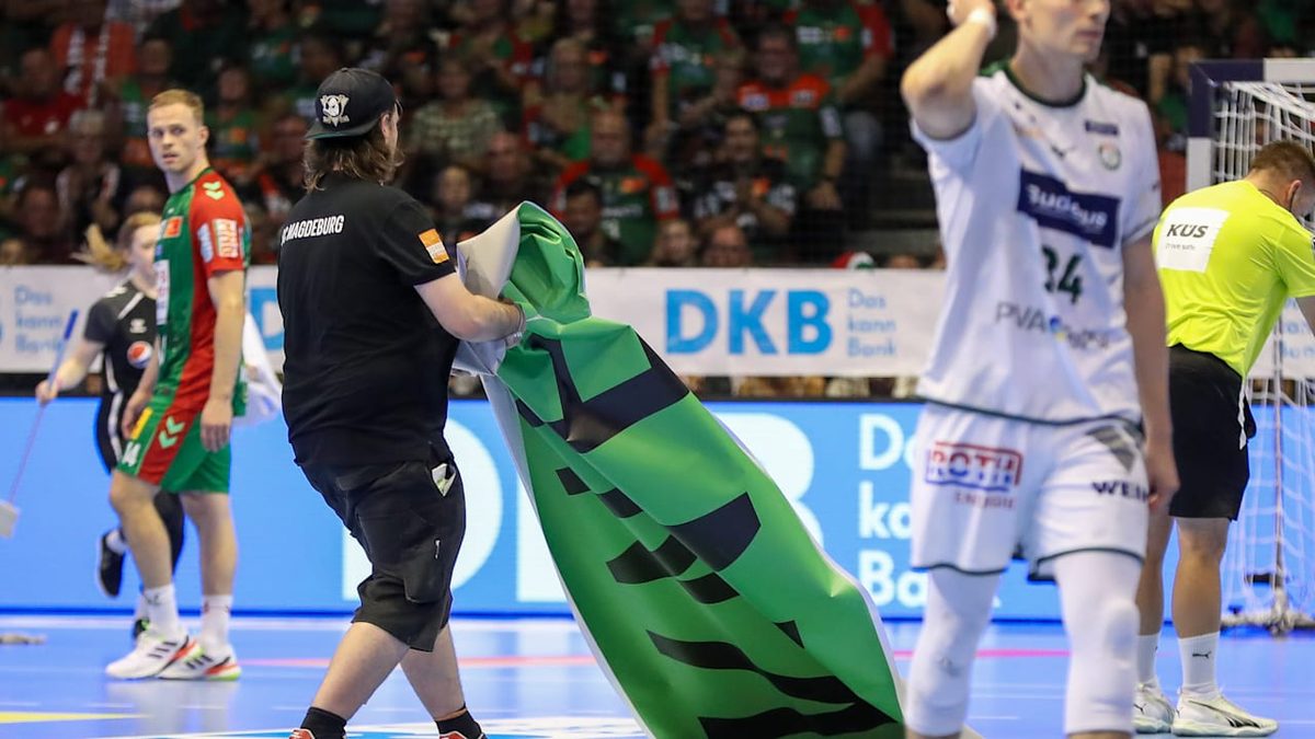 Was war denn da in Magdeburg los? - Mitten im Spiel! Klub musste Nerv-Werbung entfernen