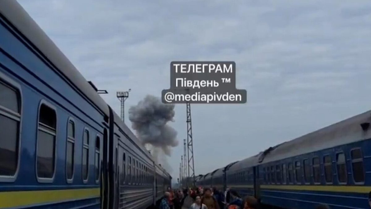 La guerra in Ucraina: colpita una stazione di servizio al confine con la Polonia