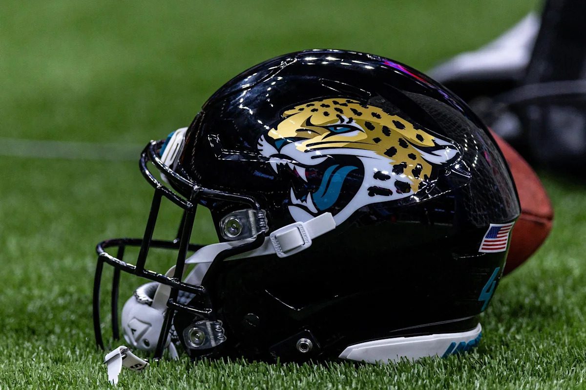 Cole Van Lanen available, 4 Jaguars rookies inactive v. Browns