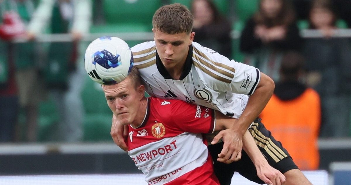 Legia nie dotarła na szczyt tabeli Ekstraklasy. Była tam niespełna 2 minuty