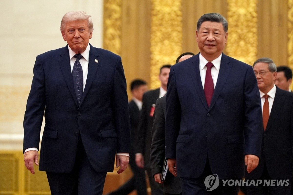 'AI 속도조절론' 못마땅한 트럼프…中 추격 속 '죄수의 딜레마'