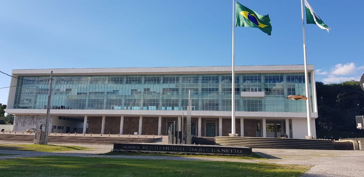 Candidatos ao governo do Paraná agendam compromissos no interior e na capital