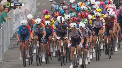 LIVE. Wachten op eerste bommetje: UAE haalt interessant kwartet terug, Remco Evenepoel houdt zich schuil in peloton