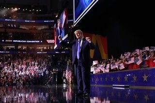 États-Unis : comment Donald Trump essaie d’acheter le vote des Américains aux élections de mi-mandat