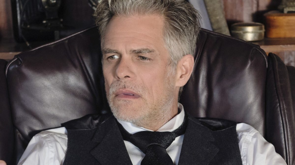 When Calls The Heart's Martin Cummins Played A Villain In This Cult Sci-Fi Series