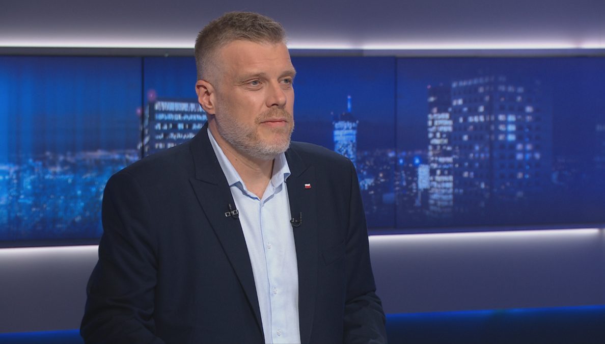 Adrian Zandberg w programie "Gość Wydarzeń". Oglądaj od godz. 19:15