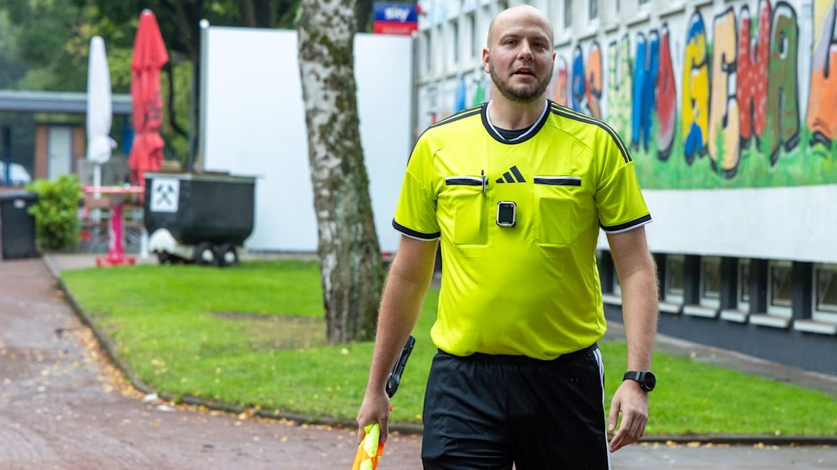 Nach 2100 Prügel-Attacken auf dem Platz - Ab sofort tragen Schiris in der Kreisliga Bodycam