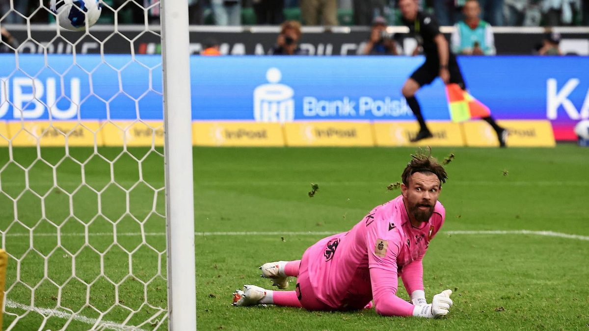 Z takim piłkarzem Legia mistrzostwa nie zdobędzie. "Fatalny" [OCENY LEGIA - WIDZEW]