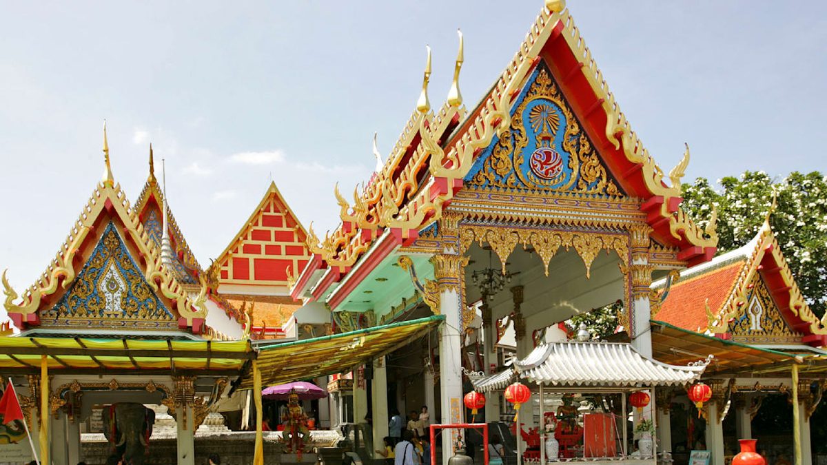 Sex im Tempel, Millionen veruntreut! - Thailand-Mönch durch Überwachungskamera überführt