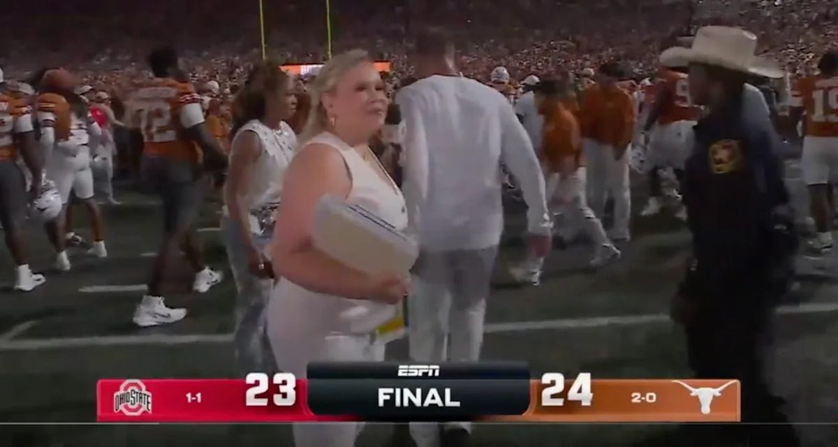 Texas says ESPN’s technical difficulties are why Steve Sarkisian blew off Holly Rowe