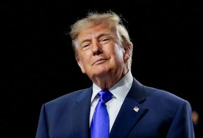 Le chèque de Trump aux Américains, une promesse à mille milliards de dollars