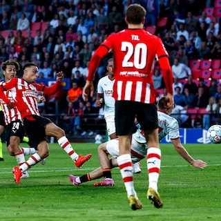 Opnieuw geen zege voor PSV bij ouverture Champions League tegen Sjachtar Donetsk