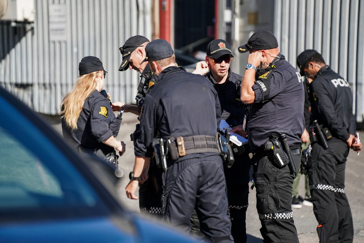 Masseslagsmål i Lørenskog – en person knivstukket