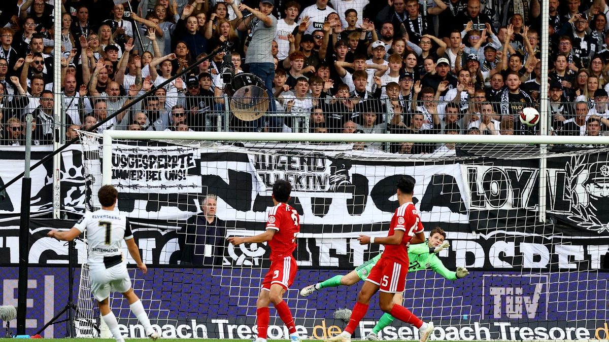 Cudowny gol Krattenmachera. Bayern był absolutnym faworytem