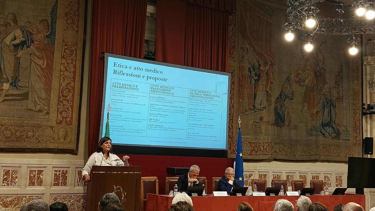 Medicina e IA, in un documento la nuova definizione di 'atto medico'