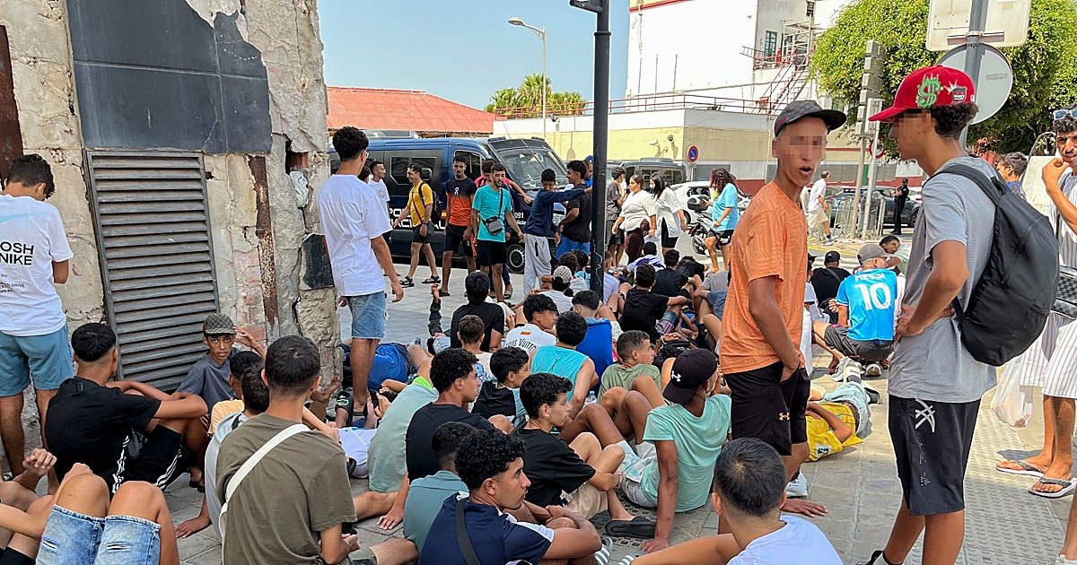 Dos ONG se reparten los contratos para atender a los menores ilegales que llegaron a Ceuta
