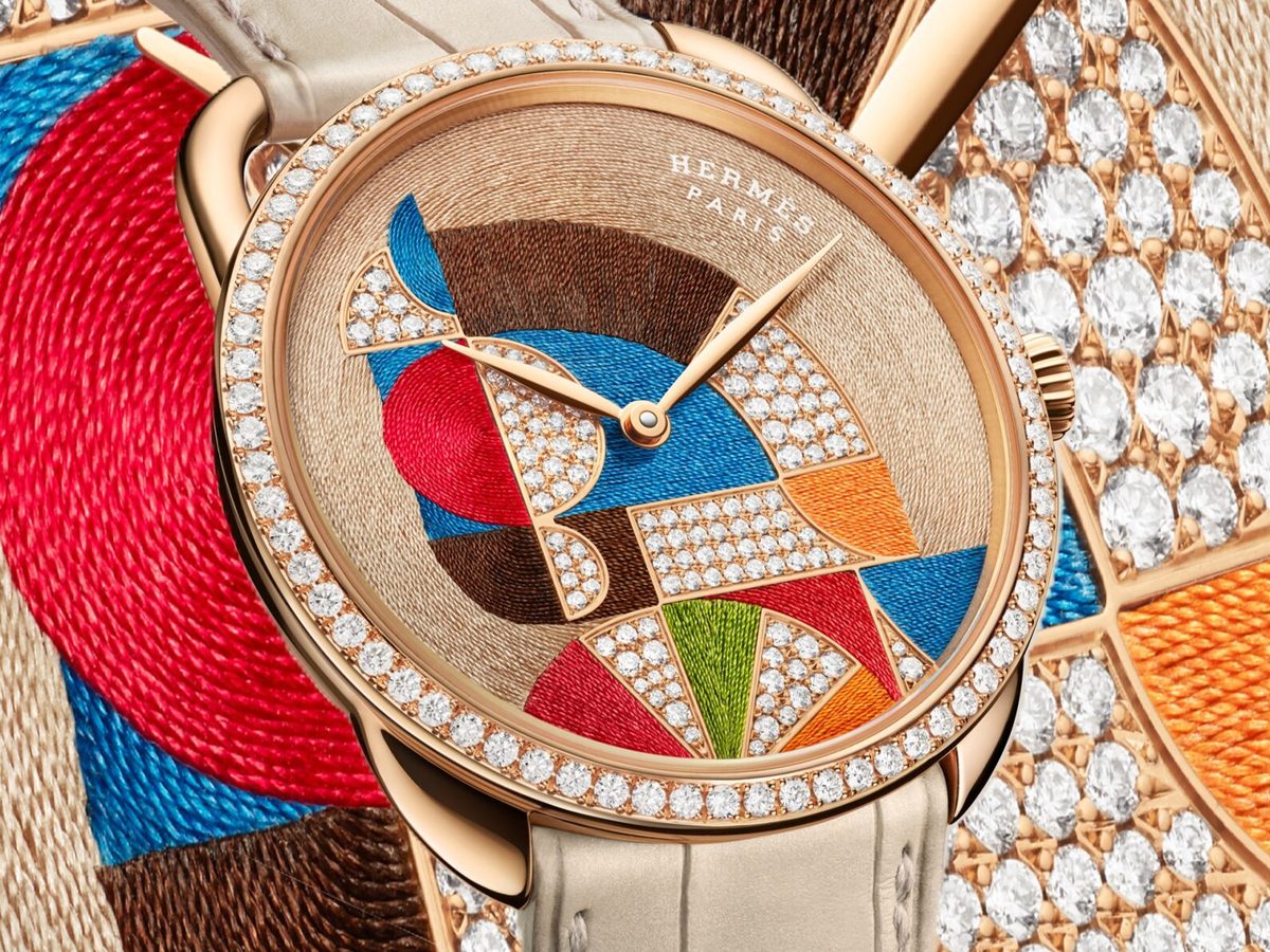 Zegarek czy miniaturowa tkanina? Hermès wykorzystał niemal 400 jedwabnych nici