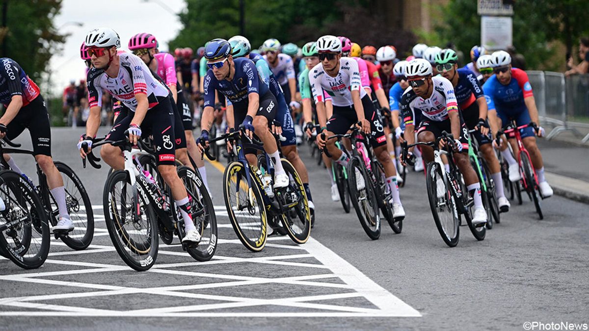 LIVE GP Montréal: Van Gils schuift mee met kopgroep, Evenepoel zit in een zetel