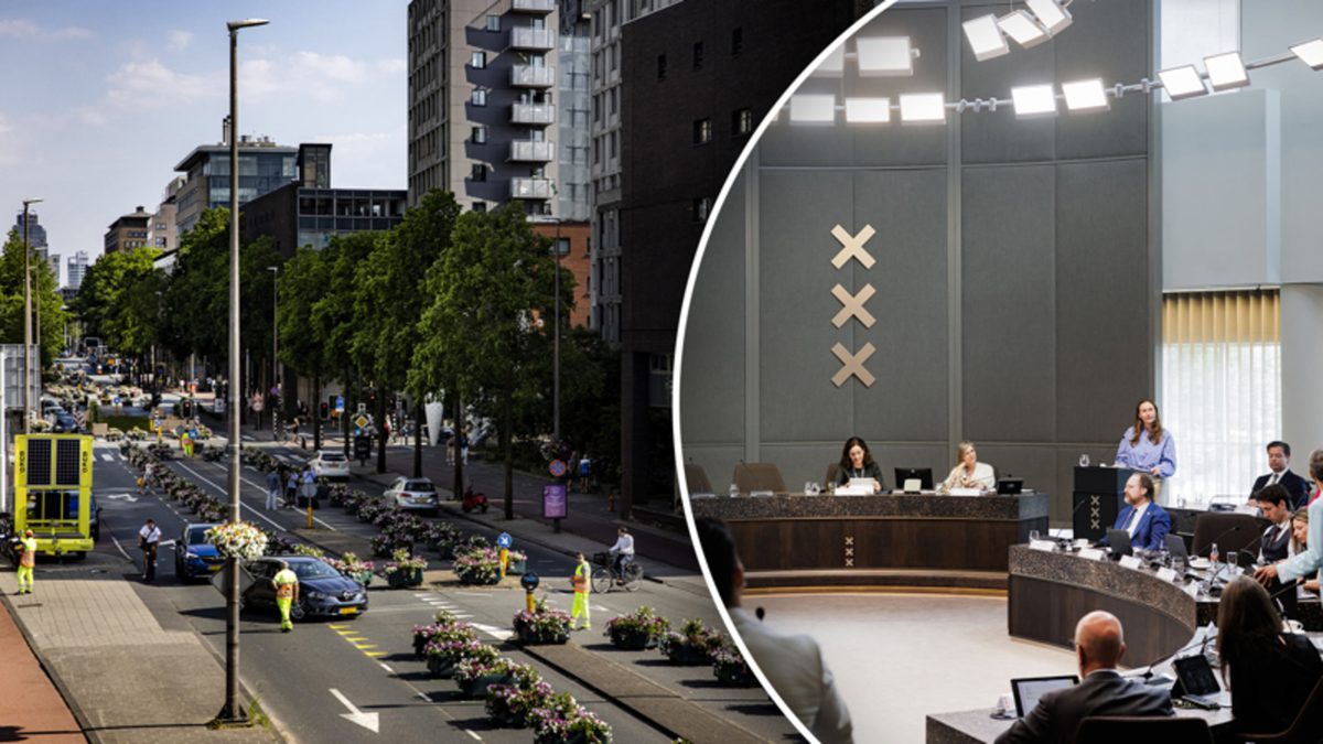 Amsterdamse politici staan zelf half uur vast door autoluwe maatregel
