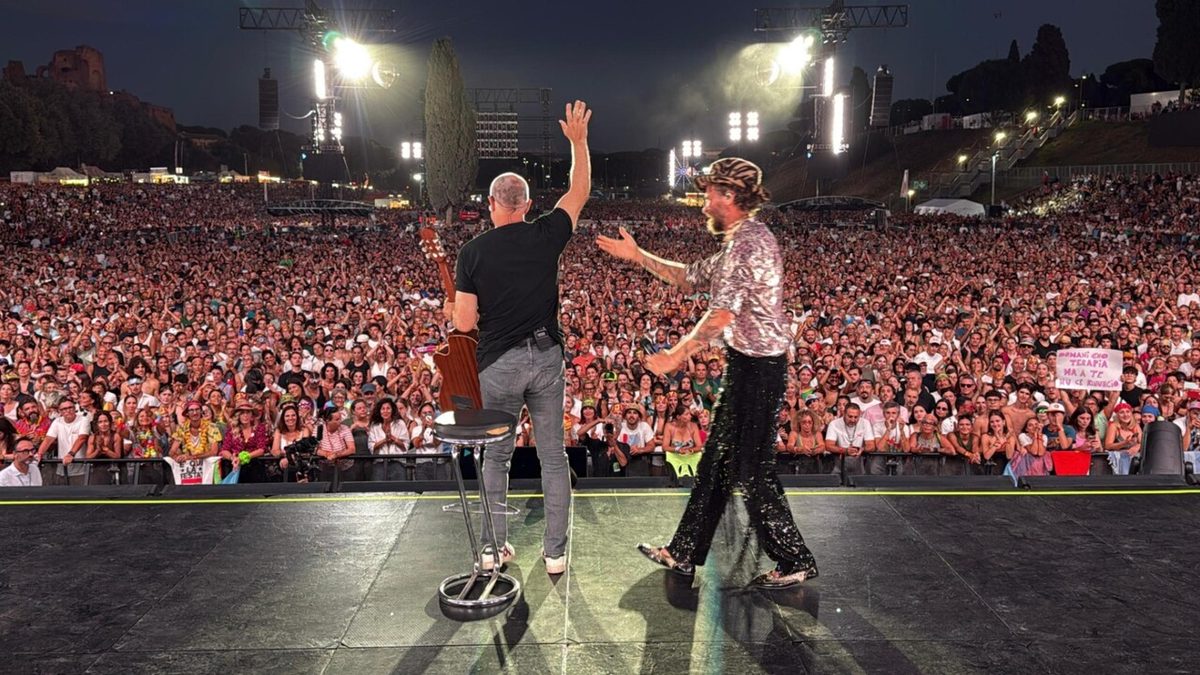 Gualtieri a sorpresa sul palco con Jovanotti per un duetto a Circo Massimo