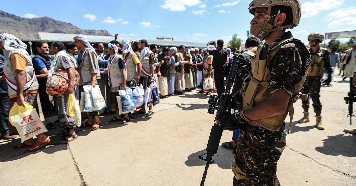 Attacchi Houthi sull'oleodotto saudita, il petrolio oltre i 108 dollari al barile