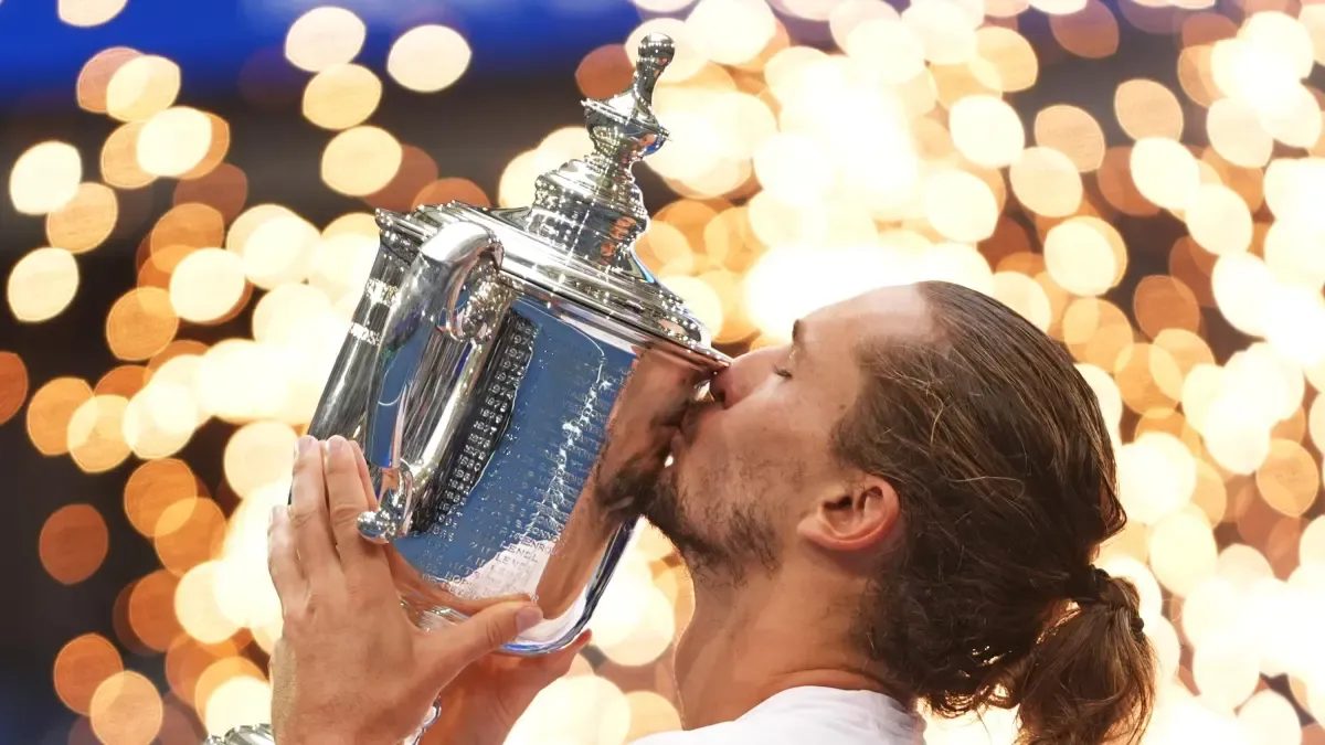 Destrozo para la historia de Zverev en la final