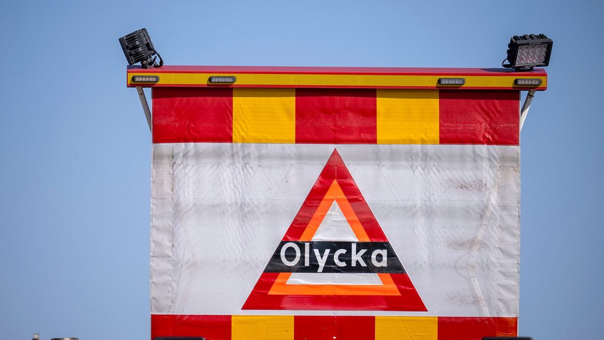 Man död i kollision med traktor