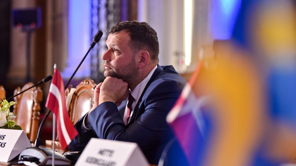 Letse minister Reinis Uzulnieks uit ambt gezet nadat hij dronken achter het stuur zat