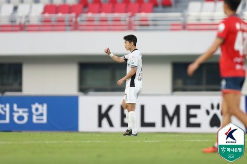 '김대원 PK 극장골' 강원, 김천과 2-2 무승부…5경기 연속 무패(종합)