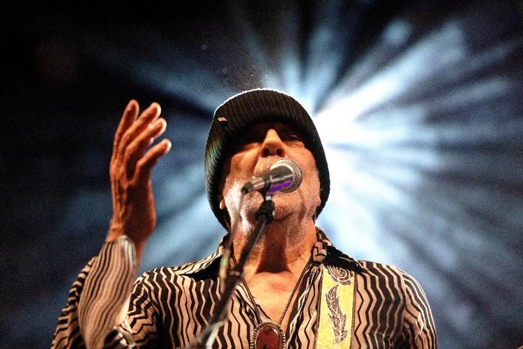 Han har gjort selv de største bedre: Bob Dylan blev til mere end en mumlende sanger i hans lydunivers