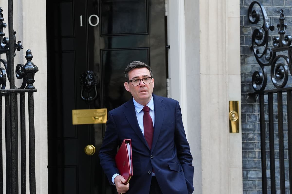 Hundreds of hospitality businesses call on Burnham to lower VAT