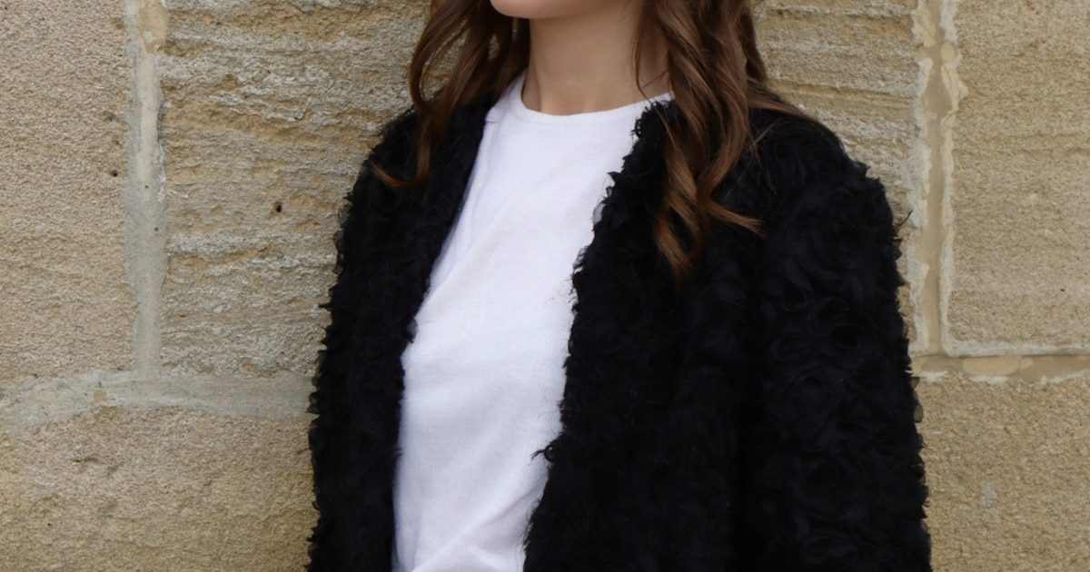 La créatrice Violette Briel réinvente les classiques de la haute couture pour la Lux Fashion Week