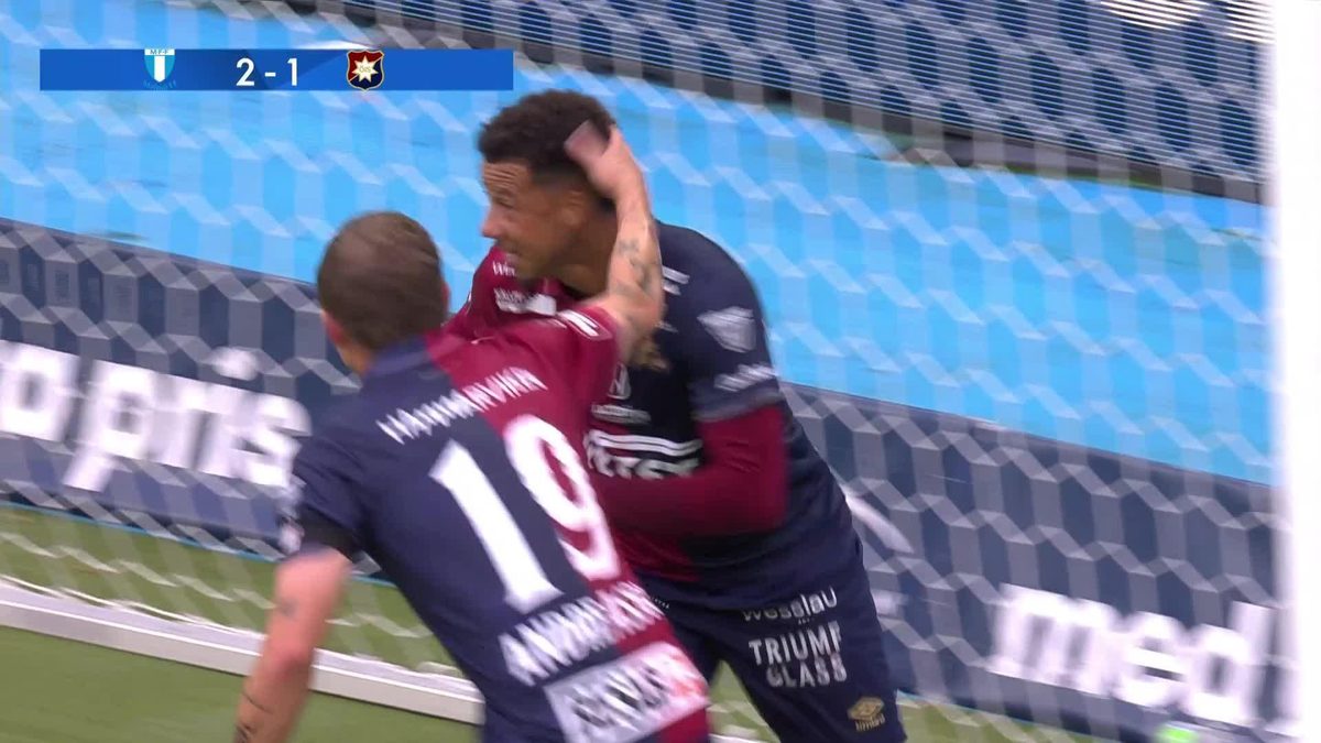 Tobias Sana setter 1-2 mot Malmö