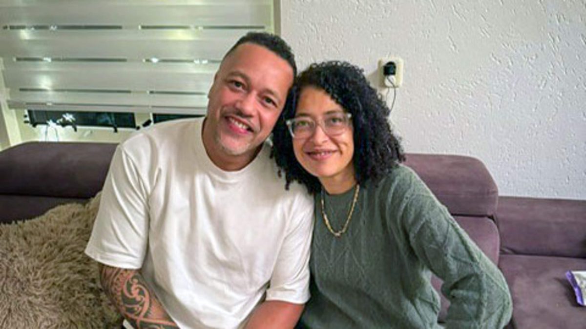 Zus Rodney Leysner die in Suriname spoorloos verdween, wist meteen dat er iets mis was: ’Kreeg een appje dat hij me zou…