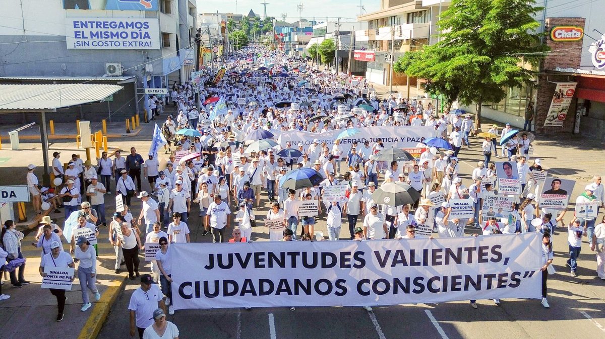 Duizenden protesteren tegen geweld Sinaloakartel in Mexico: ’Ben het zat om in angst te leven’