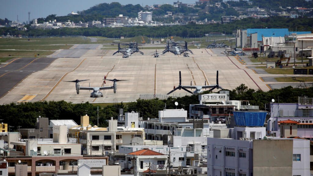 Japon: à Okinawa, le gouverneur Denny Tamaki opposé aux bases américaines nettement battu aux élections