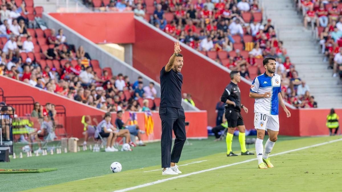 Luis García, tras la victoria ante el Sabadell: "El partido ha sido exactamente igual a lo que habíamos planeado"