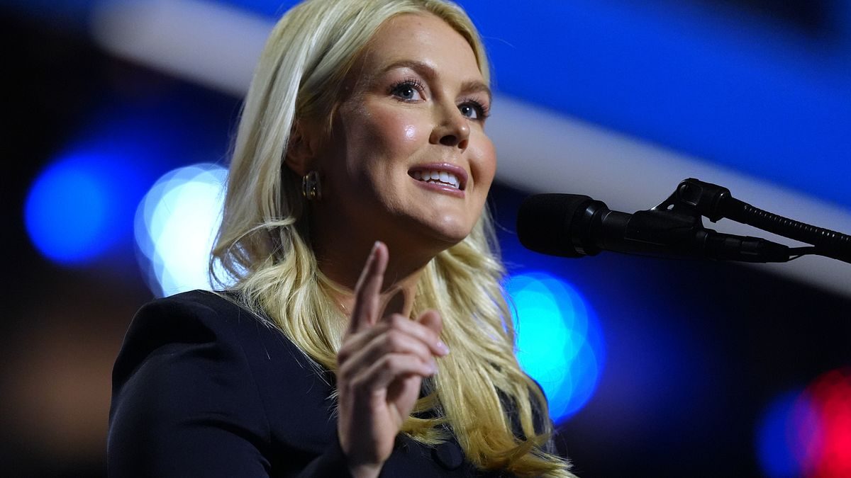 Trump väntar med att ersätta Leavitt