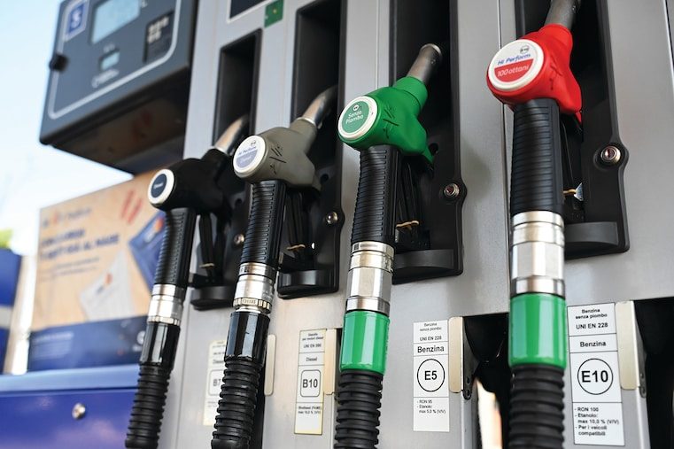 Carburanti, taglio accise sul gasolio per altri 6-7 giorni