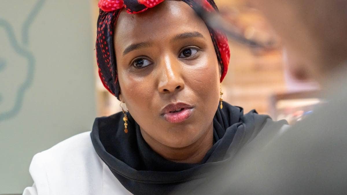 Vurderer å gi seg: Sliten av hets og trusler