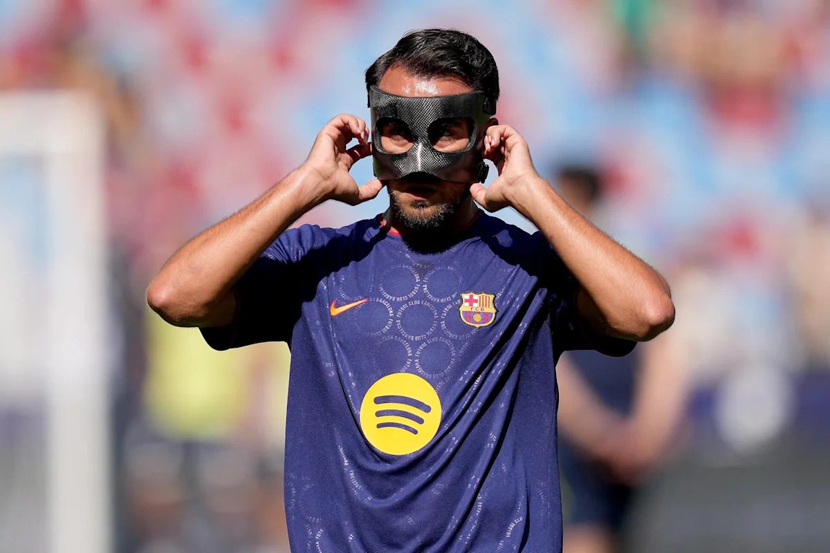 ‘Mistakes we can avoid’ – Eric Garcia tells Barcelona to learn lessons from late scare in Levante win