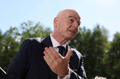 “Zodat niemand nog alleen kan beslissen”: Europese spelersvakbond eist hervorming van FIFA na plannen Gianni Infantino
