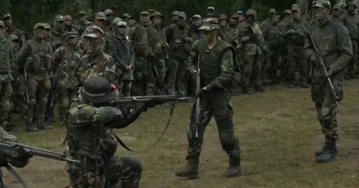 Lithuania prepares for war, reinforcing its border against Russian tanks