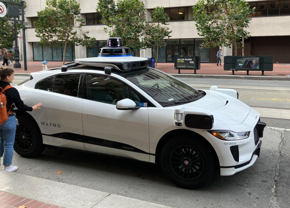 Waymo-Robotaxi ruft Polizei nach Erkennung einer Waffe bei jugendlichen Kunden