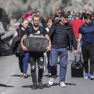 Angst voor mobilisatie in Rusland neemt toe: ‘Zodra je een legeroproep krijgt, mag je het land niet meer uit’